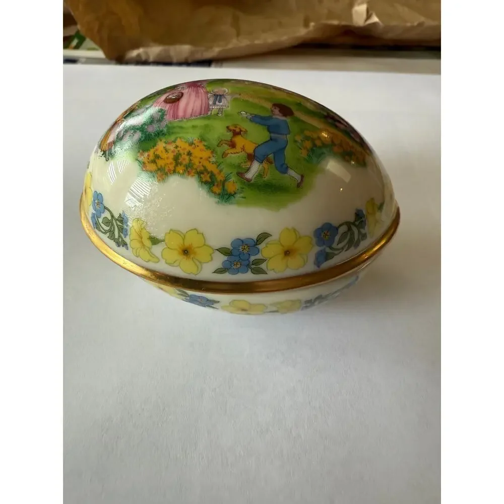 Lenox Annual Easter Egg Box‎ 1986 Collectible Egg